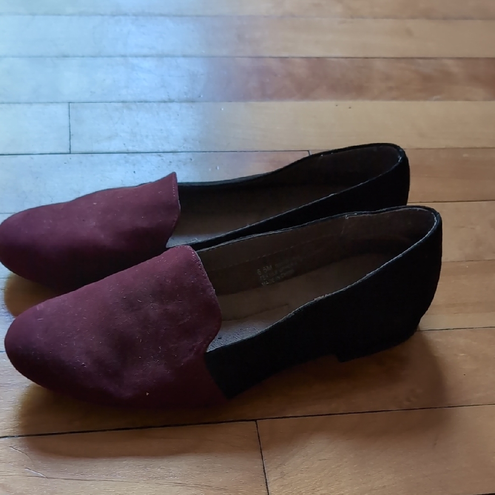 AEROSOLES Burgundy and Black Women's Loafers